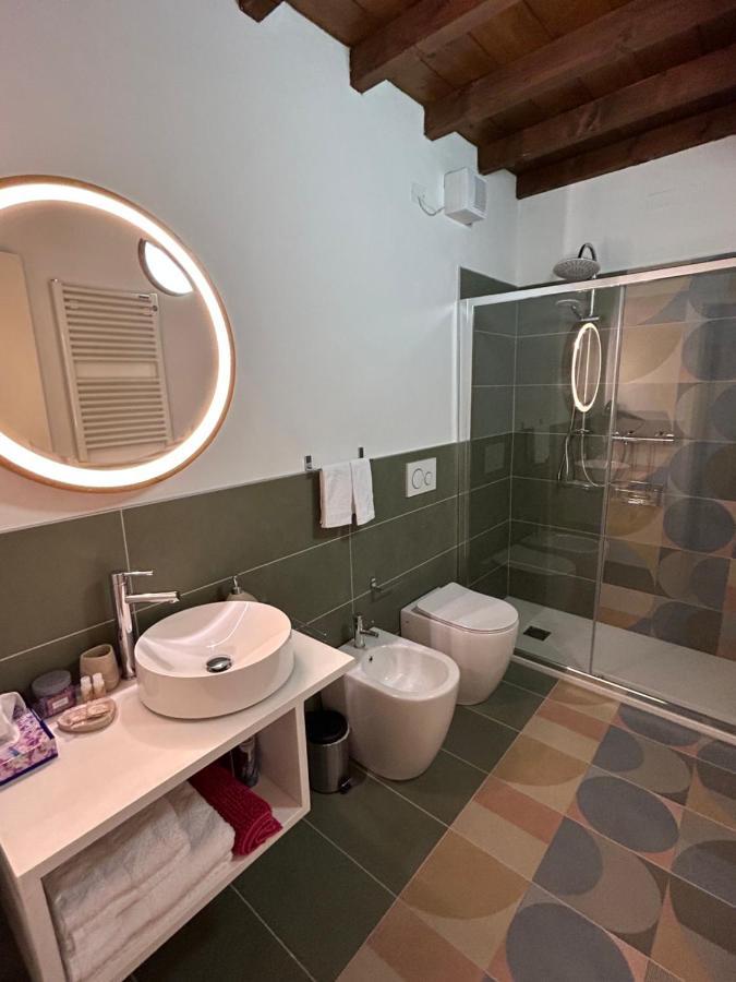Chez Madame Hotel Ferrara Bagian luar foto
